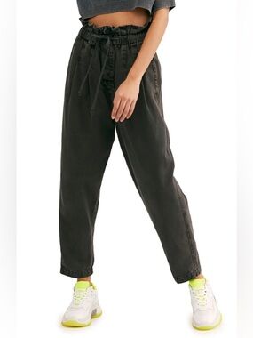 Free People Margate Pleated Trouser - Charcoal